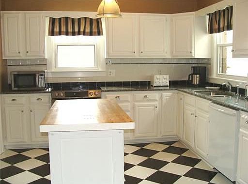 5th image of 616 Wildwood Dr