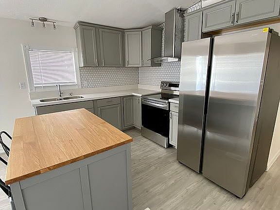 4th image of 6647 Stardust Ln