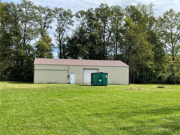 9026 County Road 375, Saint Joseph, MO 64505