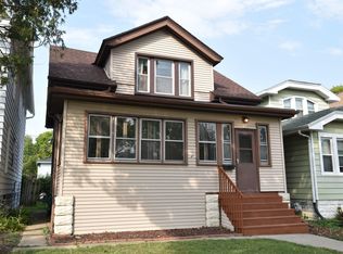 1609 S 77th St, West Allis, WI 53214