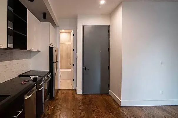 Rented by ERNY LLC | media 18