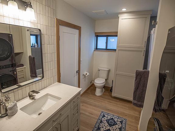 3rd image of 10182 Olympic Blvd Unit 2