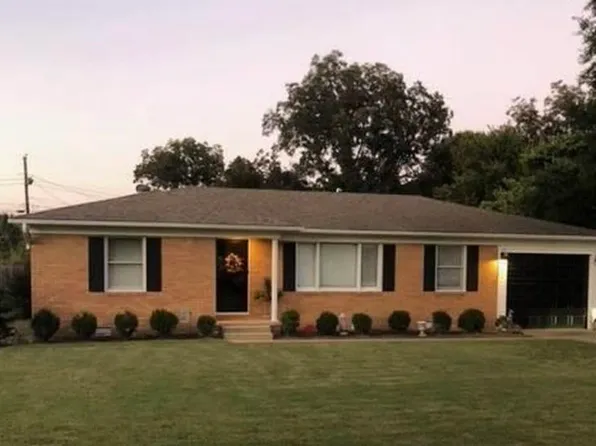 902 Winchester Rd, Leachville, AR 72438