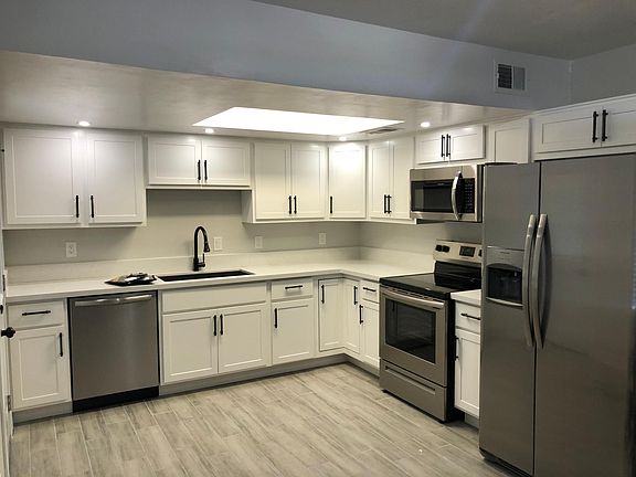 5th image of 114 E 14th St APT 6
