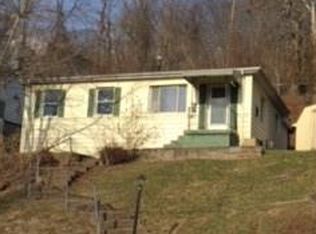 1104 Park Dr, Dunbar, WV 25064