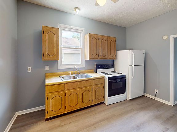 2nd image of 34 Auburn St #2