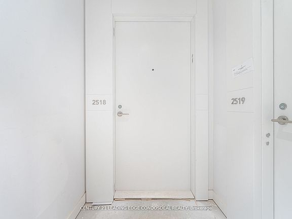 4th image of 230 Simcoe St #2518
