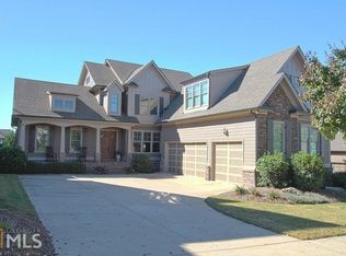5421 Autumn Flame Dr, Braselton, GA 30517