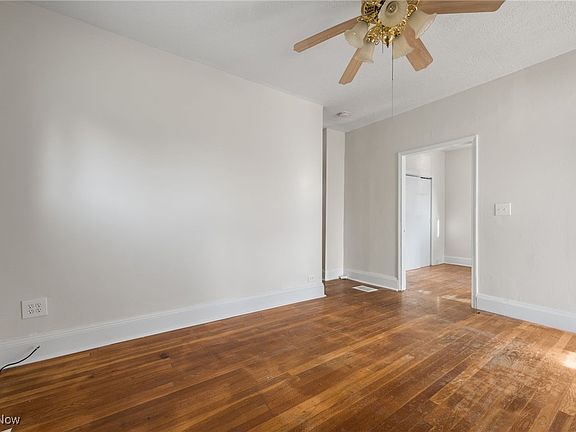 4th image of 4242 Mapledale Ave