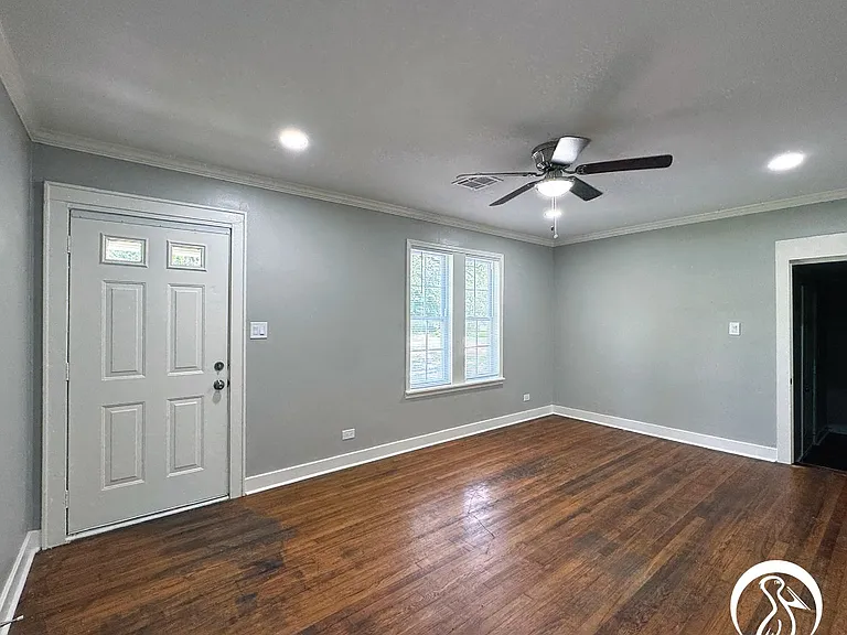 1002 N McGuire Ave — Photo 2