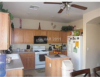 3rd image of 7422 Clarita Cavern St