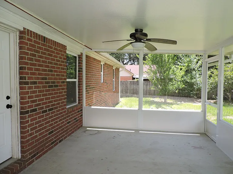 6537 Sinclair St — Photo 20