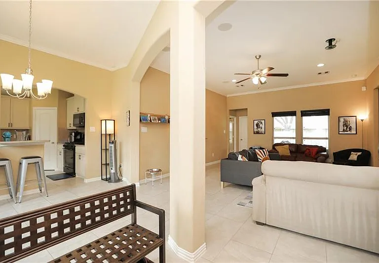 6615 Goldspier St — Photo 4