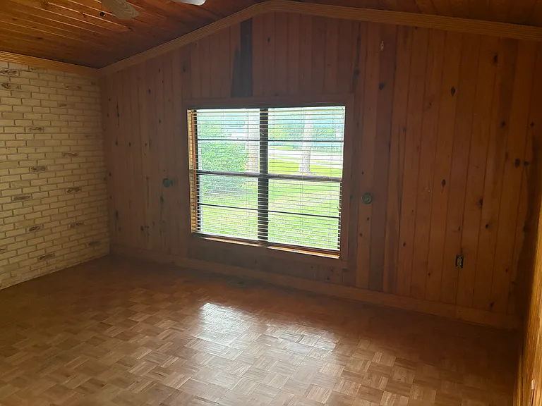 209 Bayshore Dr — Photo 14