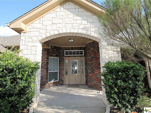 2nd image of 1404 Gomer Ln