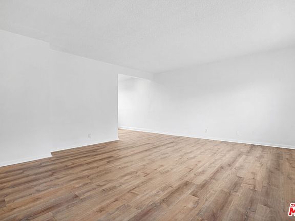 5th image of 3924 Dwiggins St