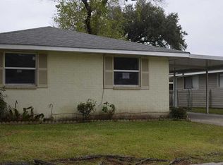 2525 Taffy Dr, Marrero, LA 70072