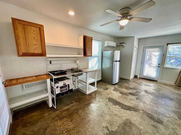 3rd image of 1419 Alamo St #B