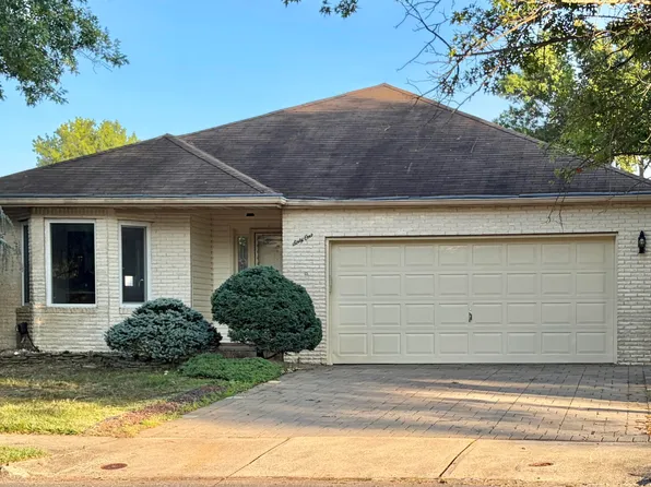 61 Peasley Drive, Marlboro, NJ 07746