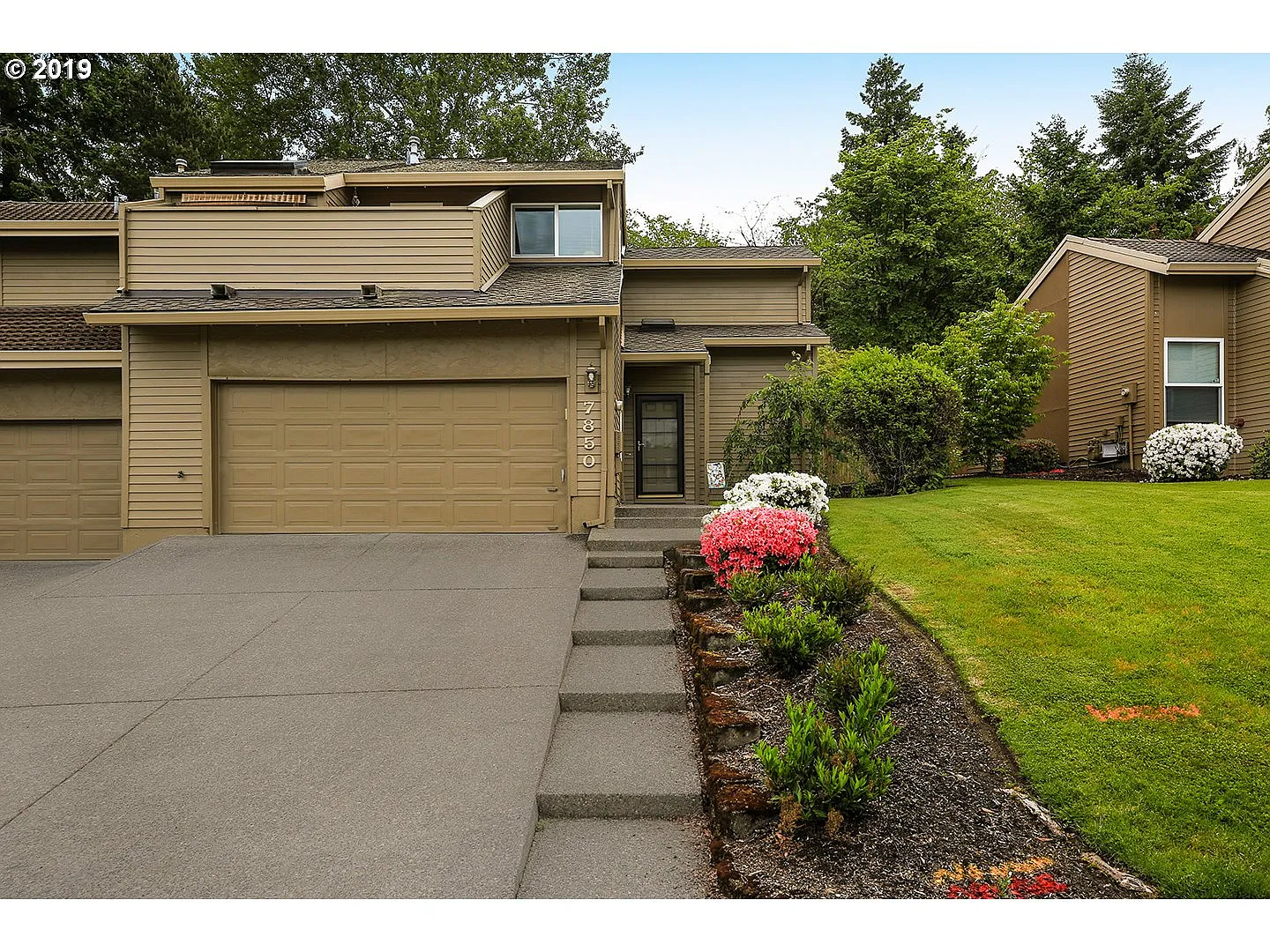 7850 SW Raintree Dr photo 1