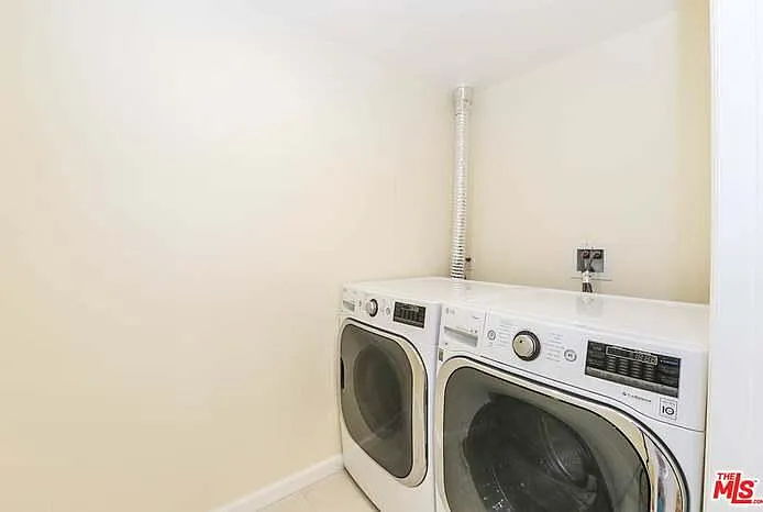 155 S Oxford Ave #203 — Photo 7