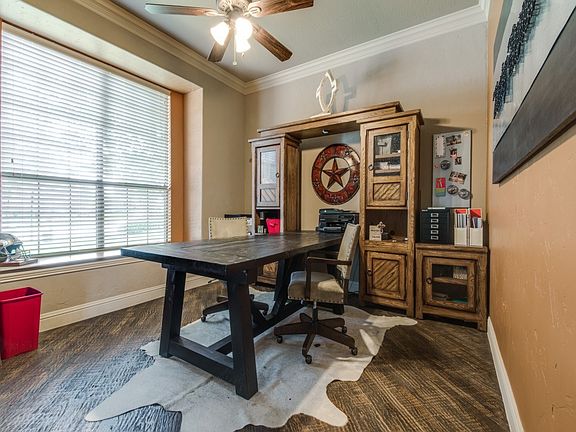 5th image of 2561 Stonybrook Dr