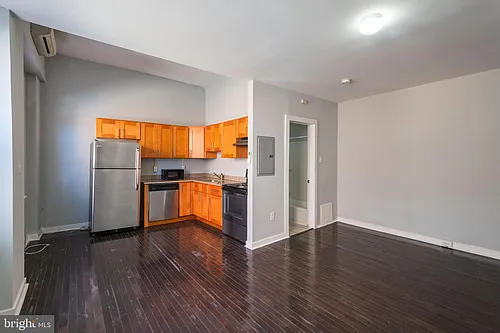 1249 S 21st St #1R Photo 1