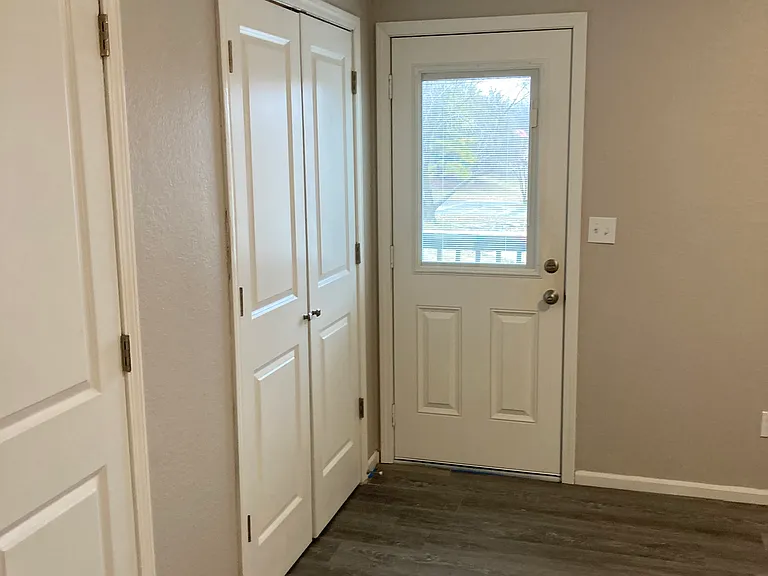 181 NW Zaun Ave #183 — Photo 6