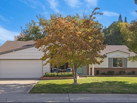 2nd image of 2120 Venus Dr