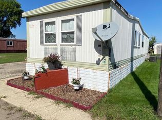 1835 14th Ave SE, Watertown, SD 57201
