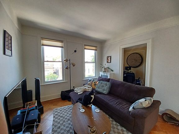 4th image of 23-51 Crescent St #2