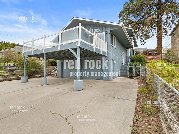 3rd image of 818 S Liberty Dr