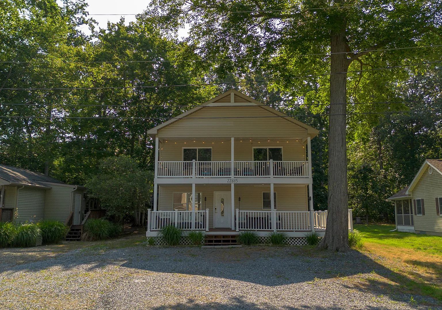 22885 Holly Way E — Photo 1