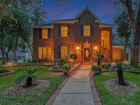 4th image of 5930 Pendelton Place Dr