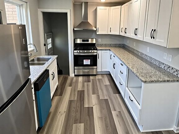 5th image of 14248 Avalon Ave