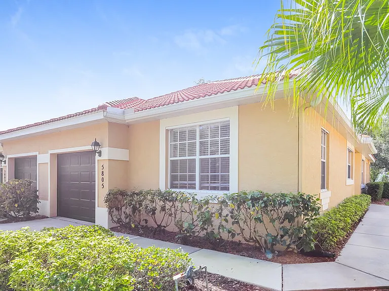 5805 Spanish Point Ct — Photo 1