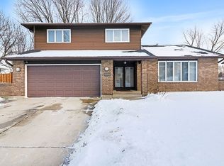 620 Keystone Dr, Bolingbrook, IL 60440