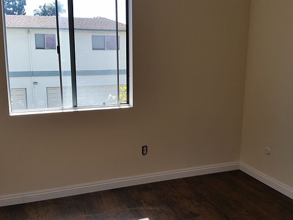 4th image of 23622 Western Ave Unit B