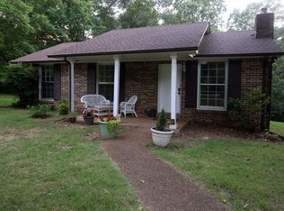 1075 Patterson Dr, Kingston Springs, TN 37082