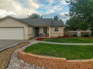 4 Rodgers Dr, Los Lunas, NM 87031