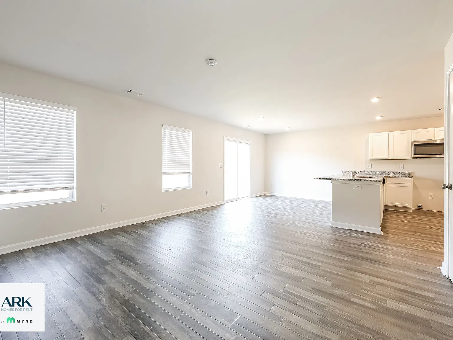 5 bed, 3.0 bath, 2180 sqft, $2,095 — Photo 3