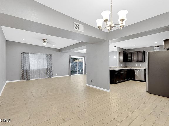 4th image of 10081 Kenworthy St