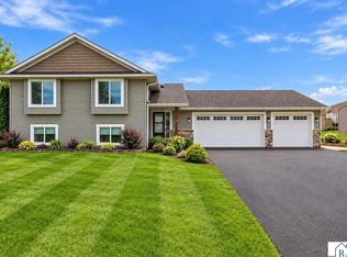 822 Deer Path, Montgomery, MN 56069