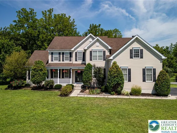 7301 Cedar Rd, Macungie, PA 18062