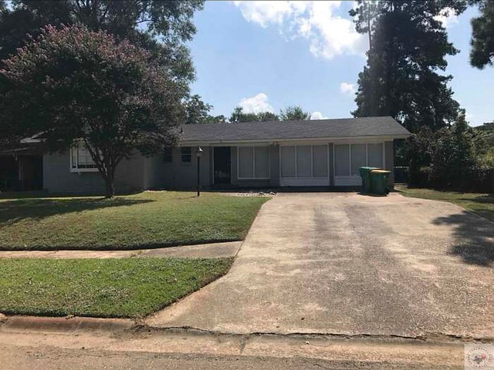 2nd image of 8 Lynda Ave