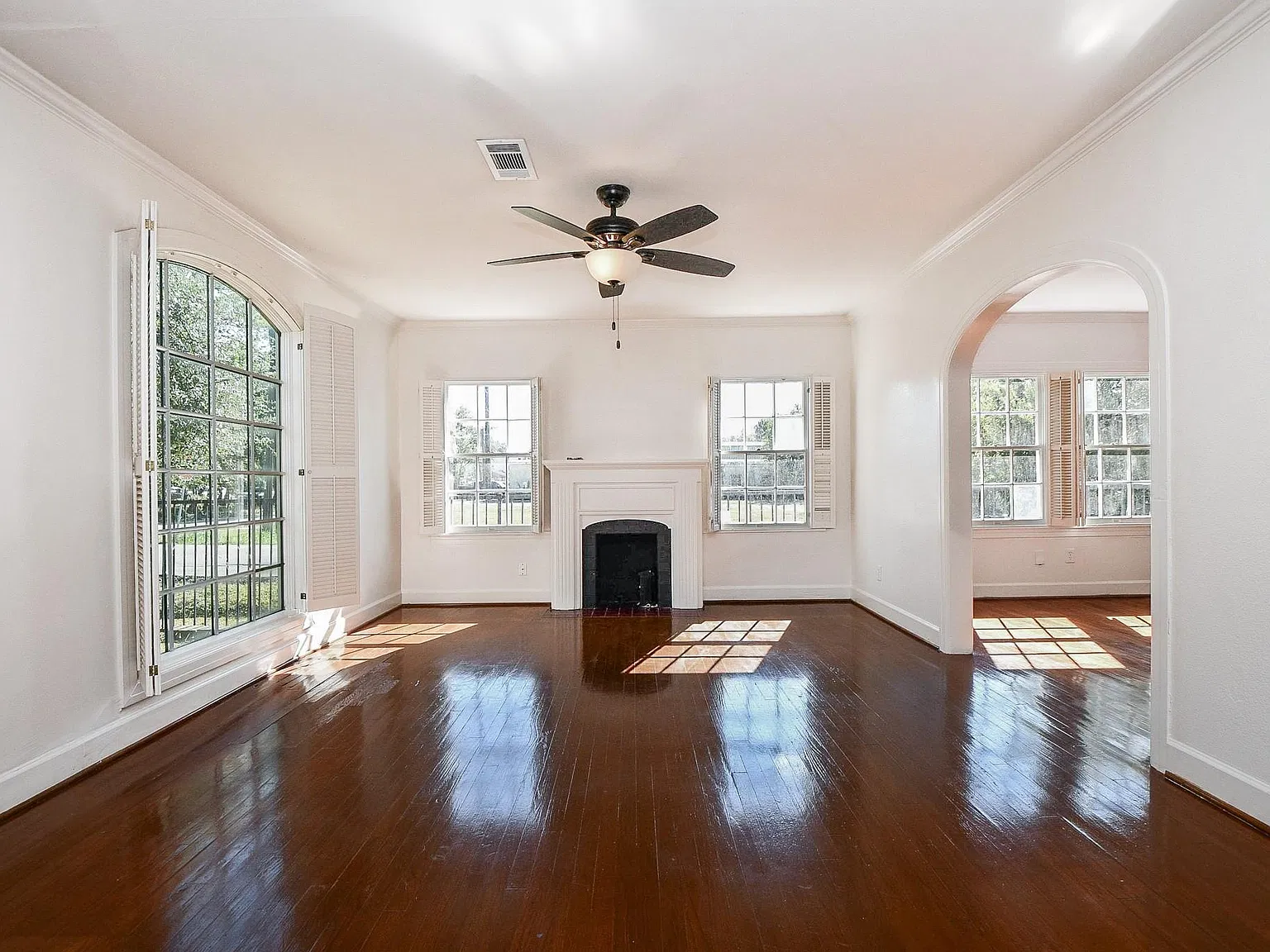 3 bed, 2.0 bath, 1666 sqft, $1,725 — Photo 4