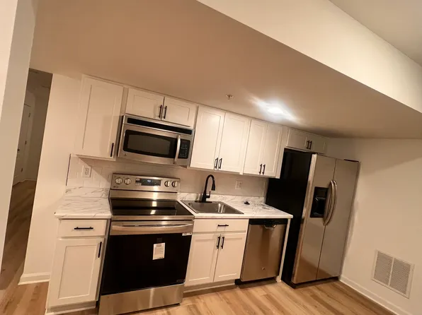 (undisclosed Address), White Plains, MD 20695