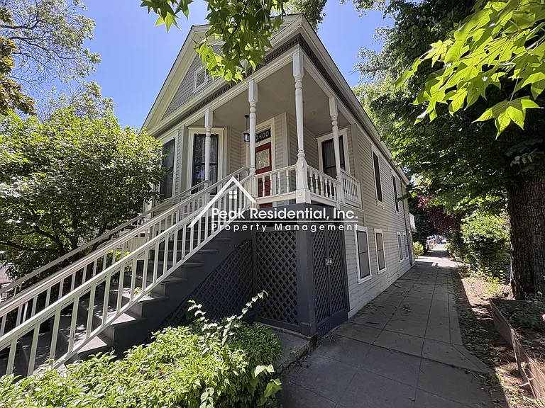 2400 I St — Photo 2