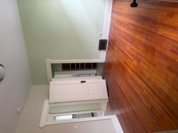 27 Phelps Ave #2