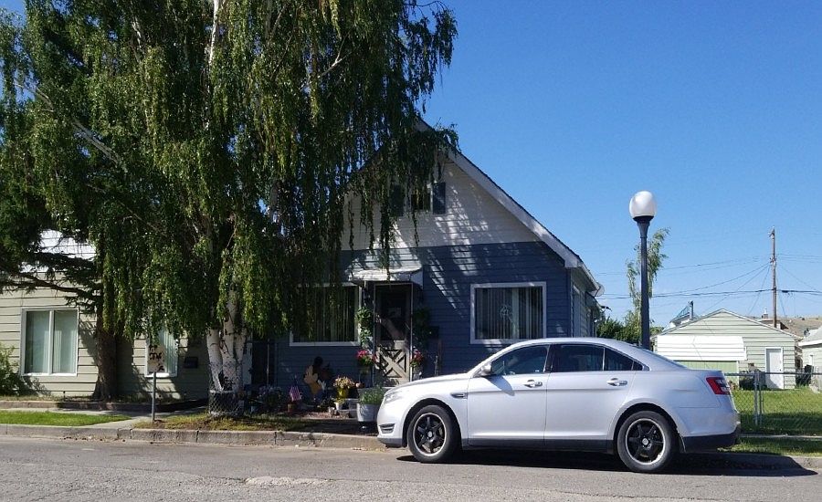 1st image of 1008 E 5th St